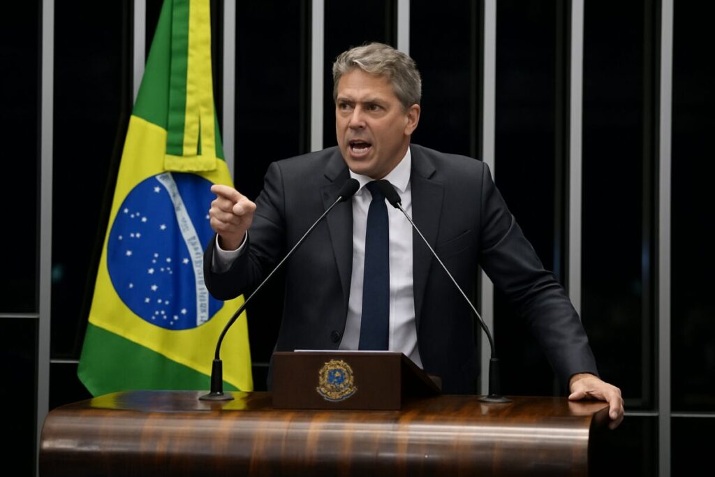 Flávio sobe à tribuna do Senado e cobra impeachment de Moraes imediatamente