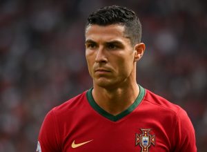 Na vitória ou na derrota, concentração segue como alvo preferido de Ronaldo